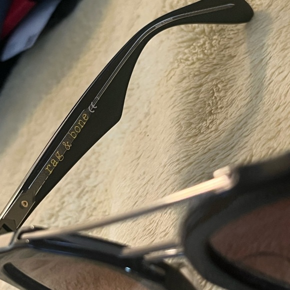 Monteblanc and rag and bone - Picture 2 of 6